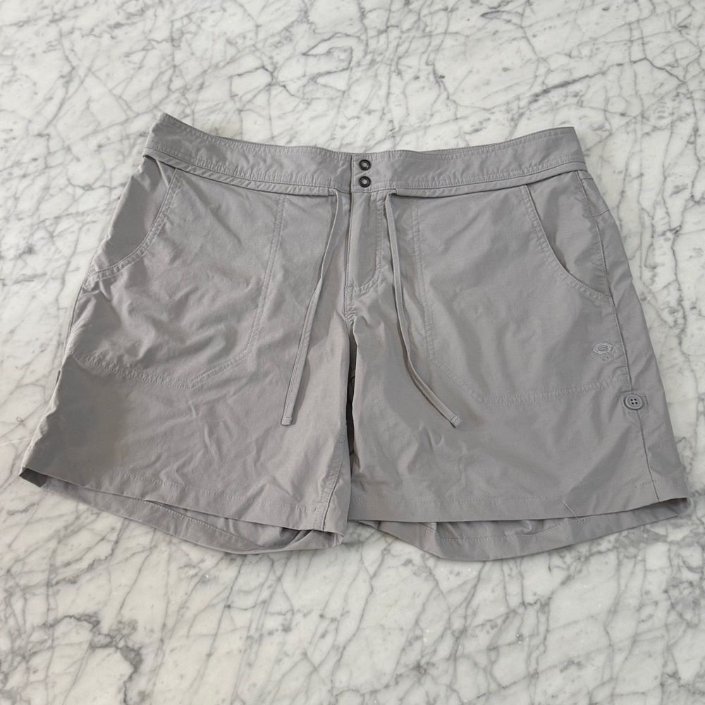 Mountain Hardwear Yuma Lightweight Outdoor Hiking Shorts Adjustable Size 12 Gray
